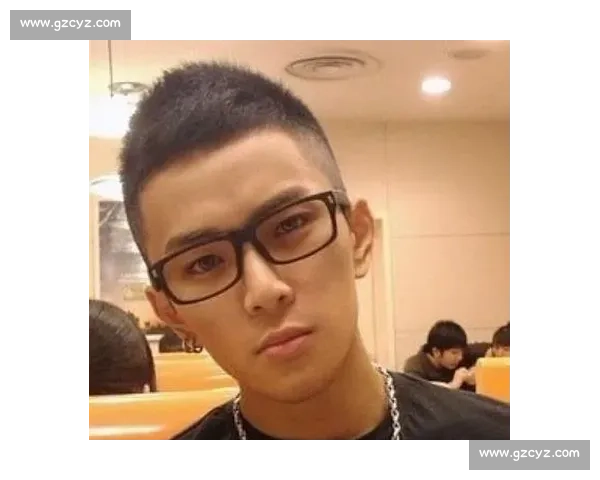 晒黑后的蜕变：从冷白皮到阳光型男的进阶指南